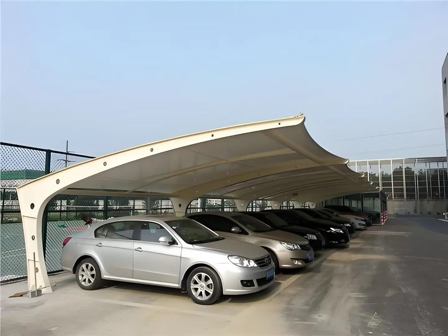 贵州六盘水膜结构车棚采购避坑指南：山地多雨高湿环境，选材决定使用寿命